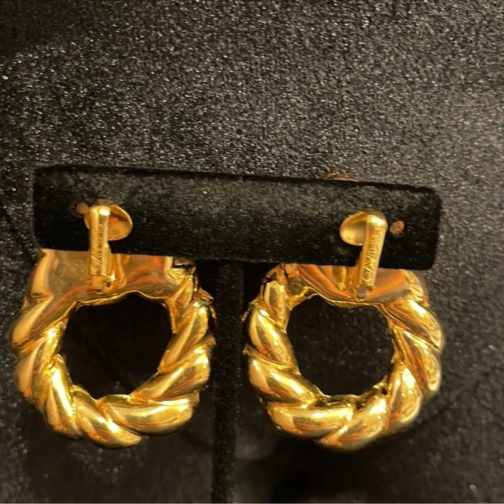 Avon Gold Vintage Twisted Hoop clip on Earrings